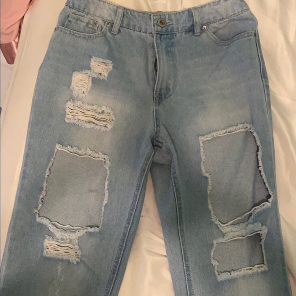 cute mom jeans!
